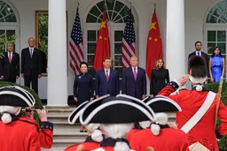 特朗普的白宫欢迎强人领袖习近平，却拒绝美国记者